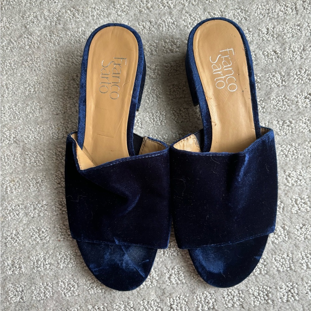 Blue velvet Franco sarto mules
